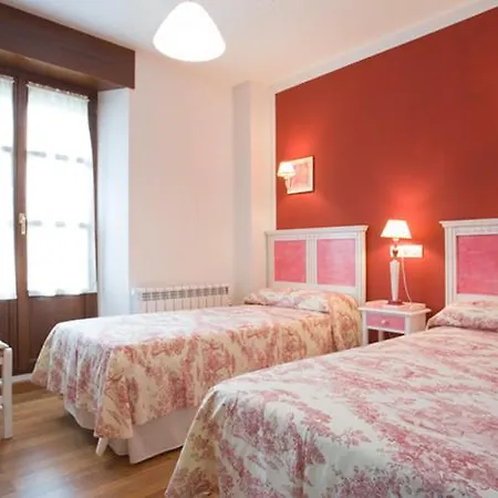 La Fonda De 3* Bustio